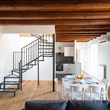 Blu - Palazzo Del Buon Pastore Apartmán *